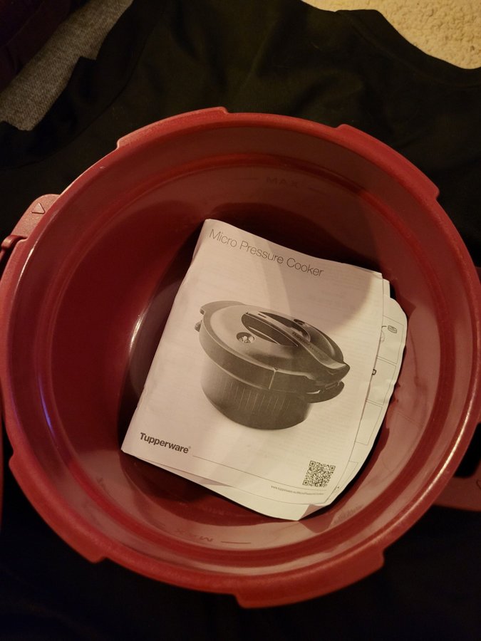 Tupperware Micro Pressure Cooker