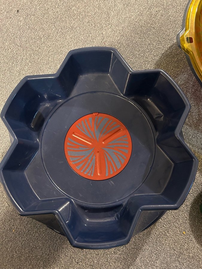 Beyblade-set med arena och tillbehör