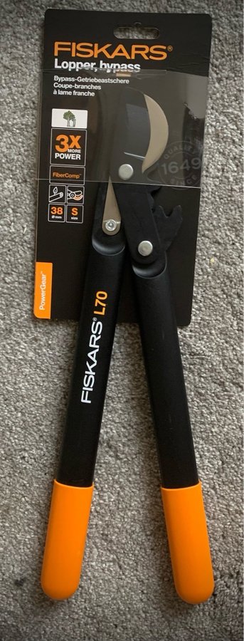 Fiskars L70 Lopper Bypass grensax