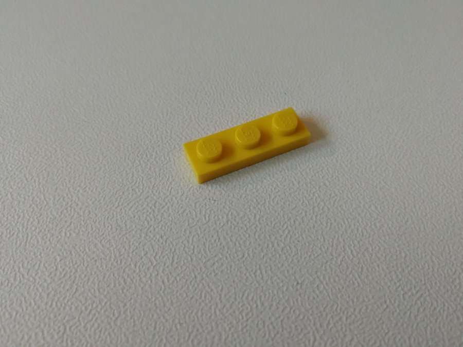 Lego - plate - platt - bas - 1x3 - part 3623 - gul