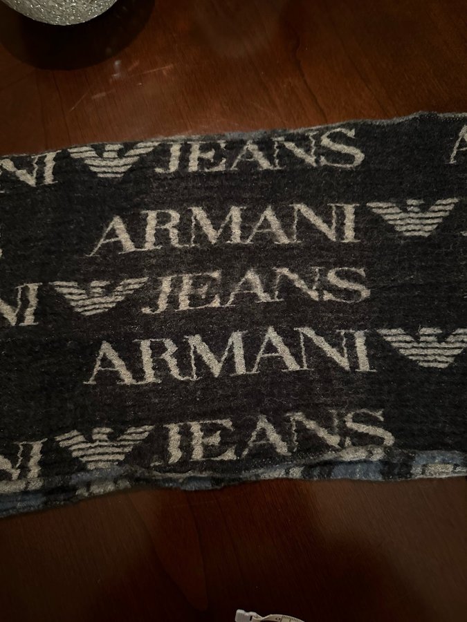 Armani Jeans grå och blå halsduk