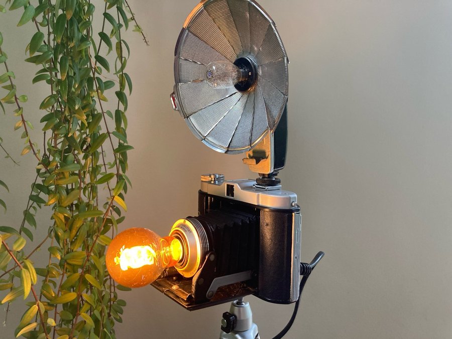 Vintage camera hand made lamp