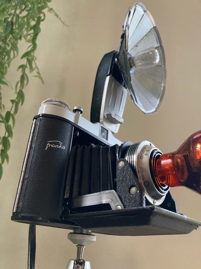 Vintage camera hand made lamp