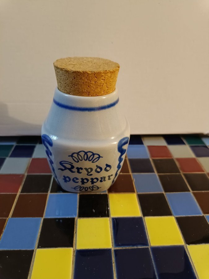 Kryddpepparburk med lock i keramik från - Söholm Søholm Danmark Vintage Retro