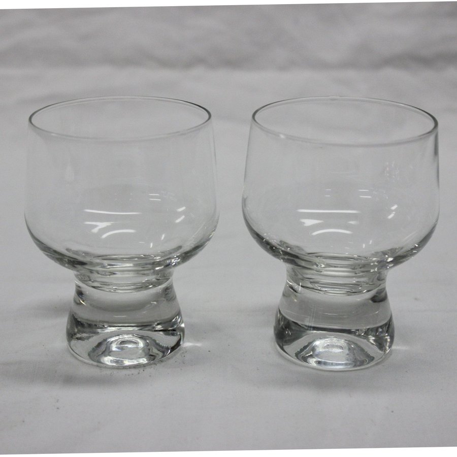 2 Crown Corning Seltzerglas Vitvinglas 70tal