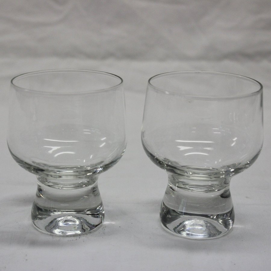 2 Crown Corning Seltzerglas Vitvinglas 70tal