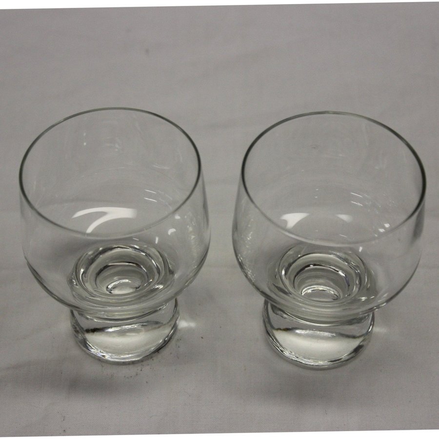 2 Crown Corning Seltzerglas Vitvinglas 70tal