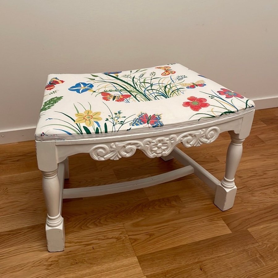 Vintage Pall Pianopall 1900-tal. Tyg ’Fjärilar, Blommor, Gräs’ Josef Frank