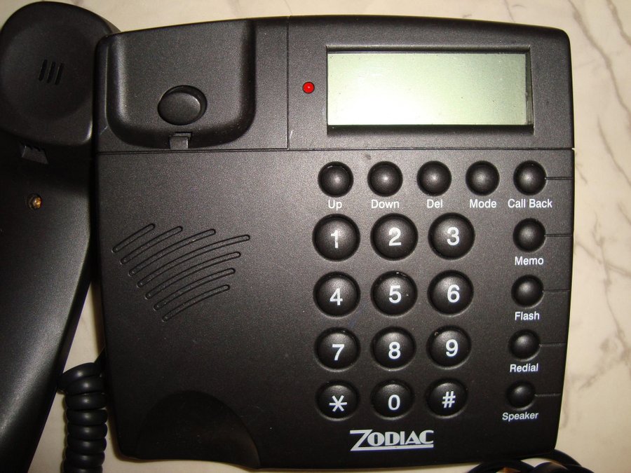 Fast telefon Zodiak Mörkblå + tillhörande sladdar + Batterilucka Ny!