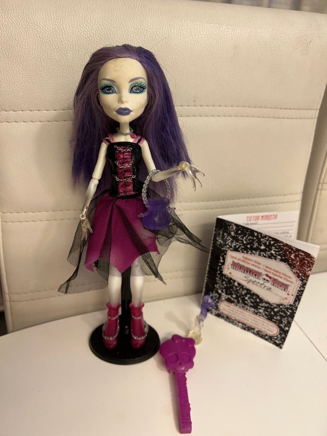 ORIGINAL MONSTER HIGH SPECTRA VONDERGEIST