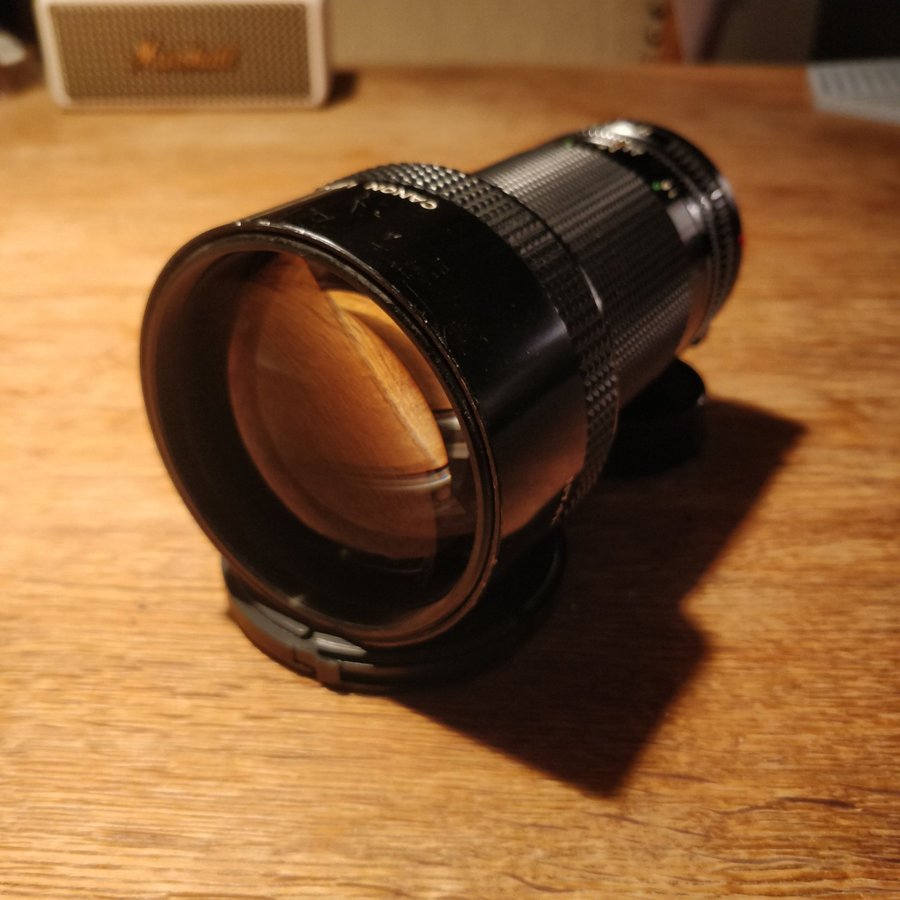 Canon FD 200mm 1:2.8 Objektiv lens