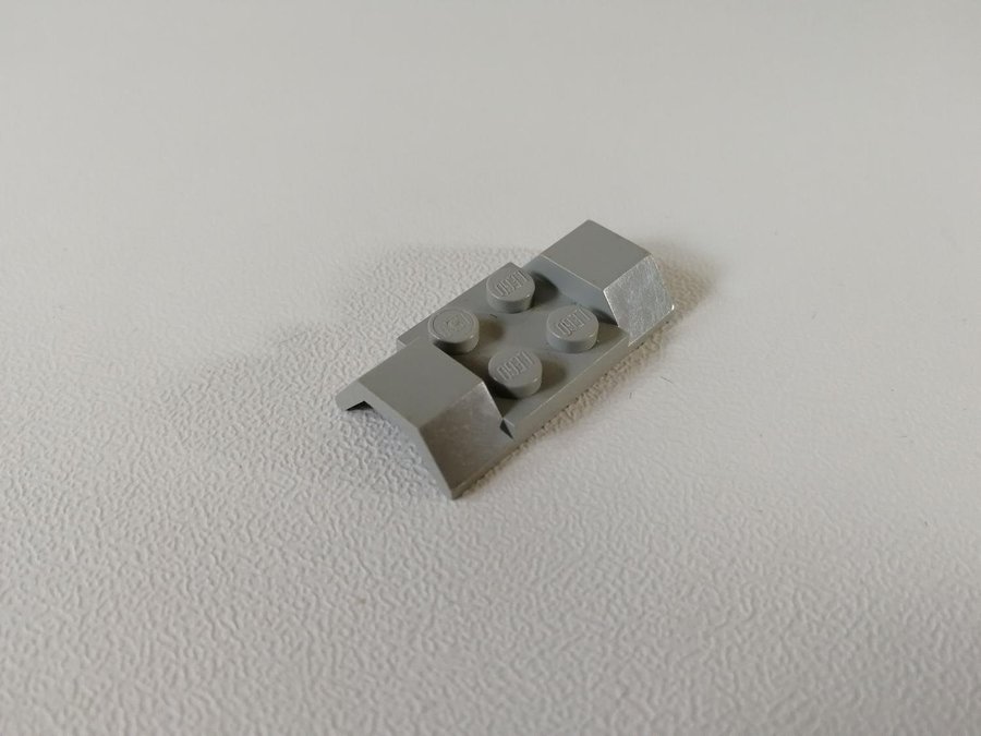 Lego - hjulhus - äldre - 2x4 - part 3787 - ljusgrå (old light gray)