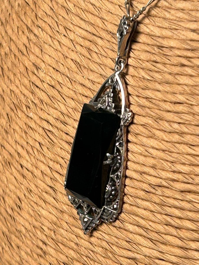 HALSBAND - Berlock Argentinum silver 935 med lång kedja - Onyx och markasiter