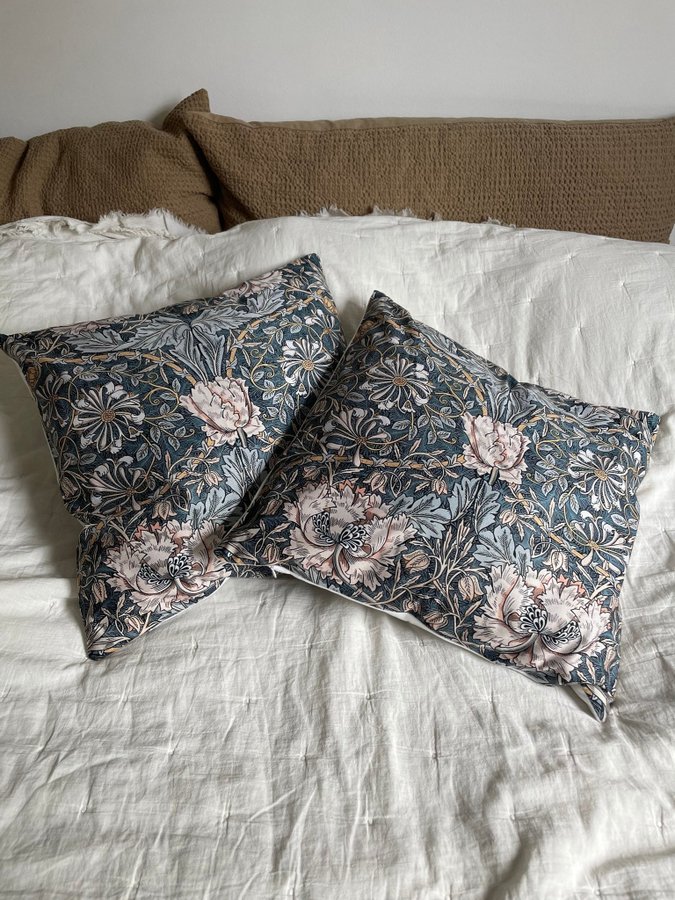 2 Kuddfodral William Morris print sammet