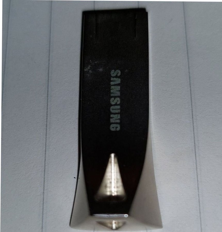 SAMSUNG USB MINNE 128gb Silver Vattentät Beg Pris 250 Frakt 18