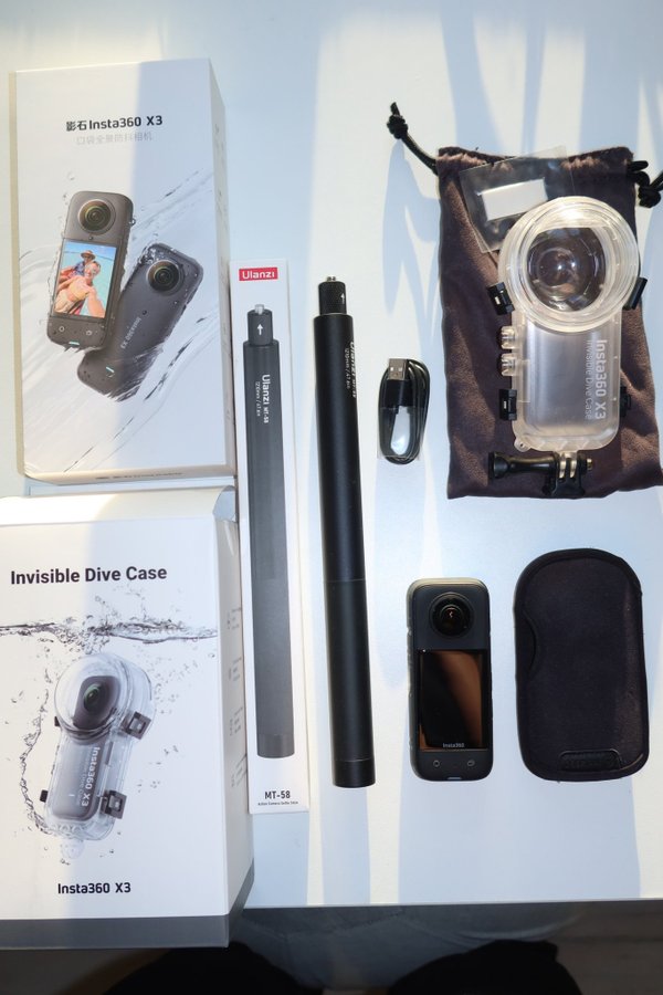 Insta360 X3 + Invisible Dive Case  Invisible Selfie Stick (still has warranty)