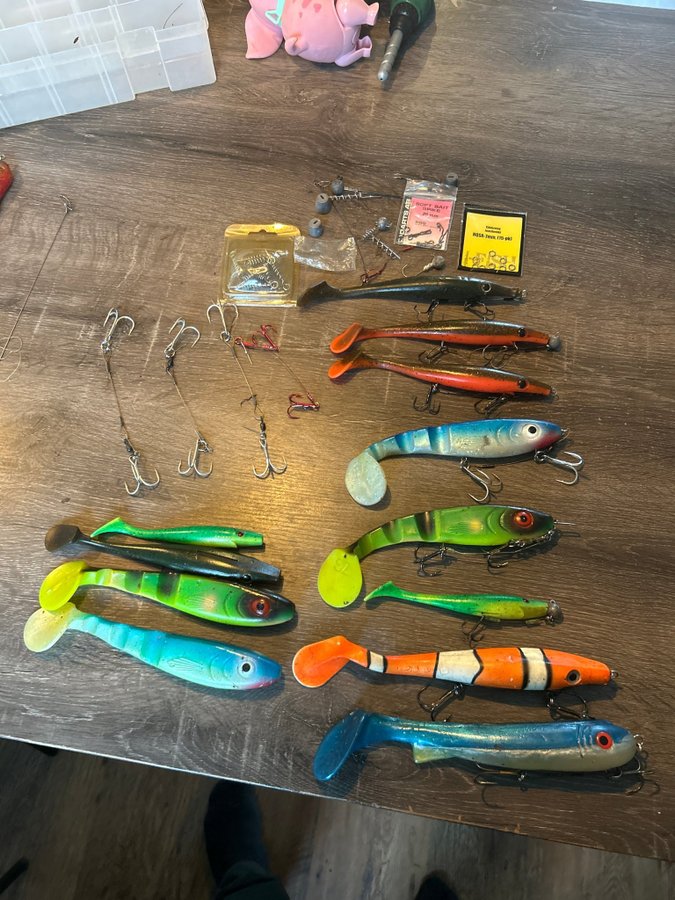 Gummibeten gäddbeten krokar stingers pig shad