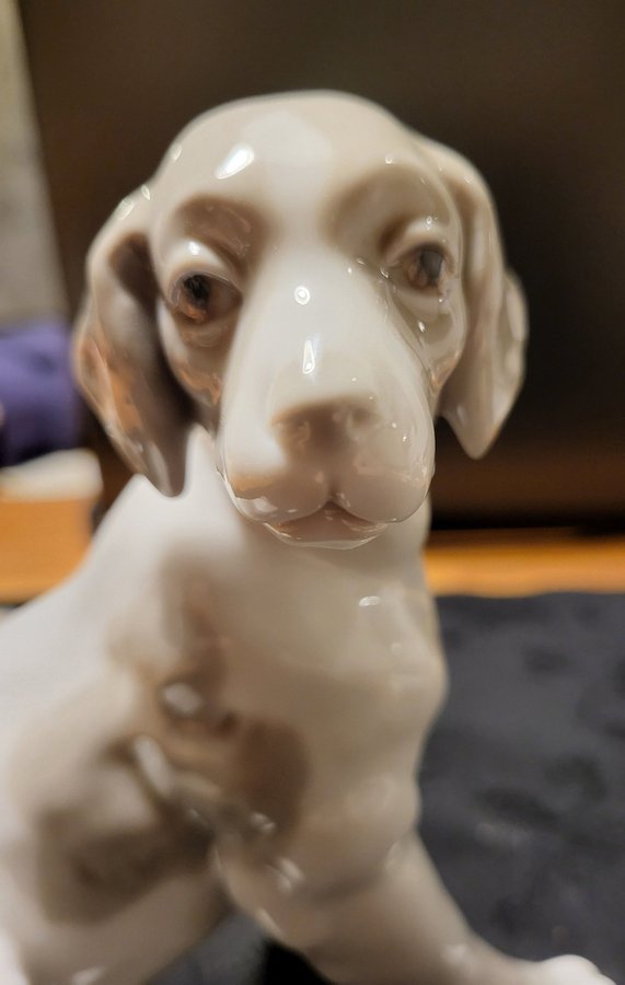 Porslin - hund från Spanska Nao by LLadro