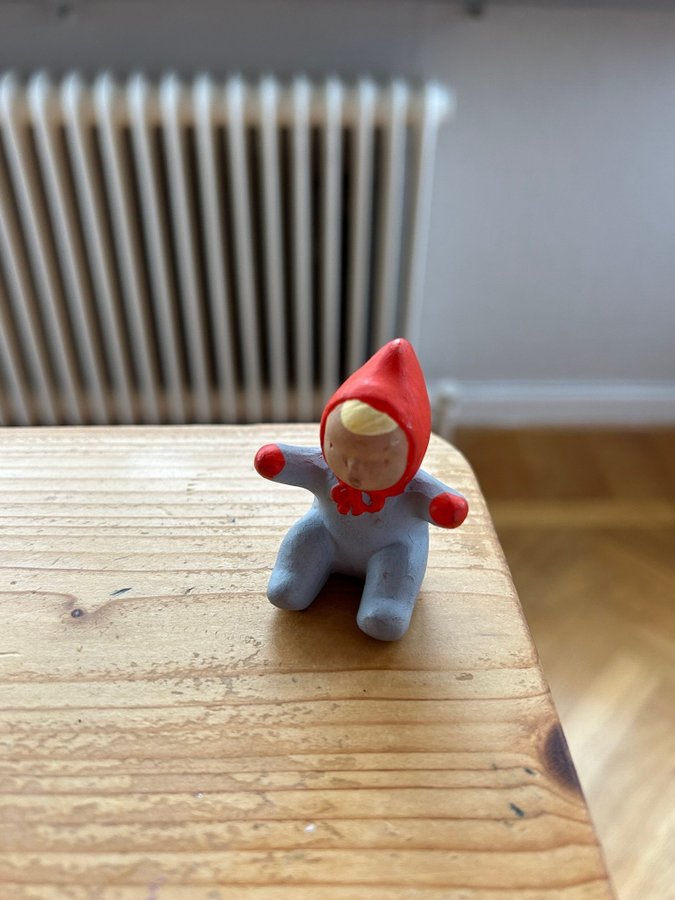 FIGURIN TOMTE BÄBIS , DESIGN IRMA YOURSTONE