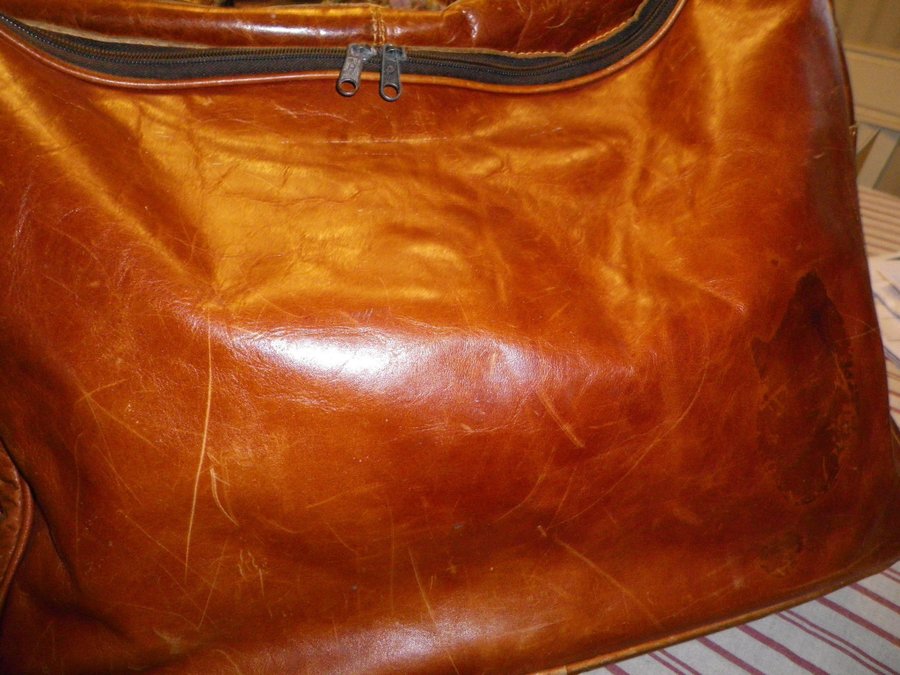 Vintage TOPCU CANTA läderväska för män. Weekend bag Mans handbag skinnväska.