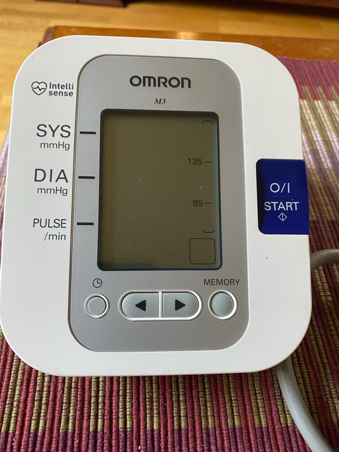 Omron M3 Comfort Automatisk Blodtrycksmätare