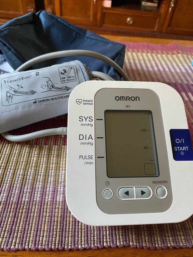 Omron M3 Comfort Automatisk Blodtrycksmätare