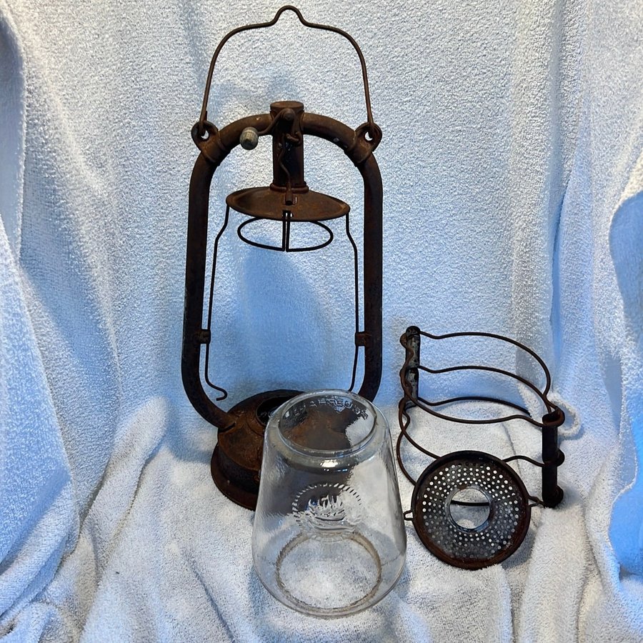 Stor fotogenlykta m originalglas stalllykta FEUERHAND Germany Antik (?)