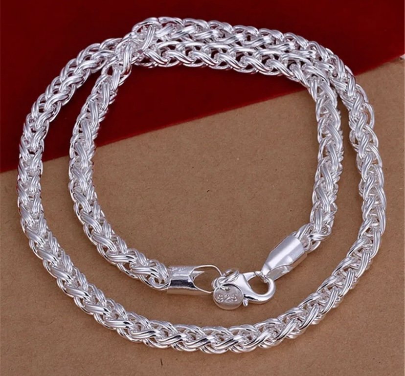 HELT NYTT!: Halsband pläterad med äkta silver 925, L ca 45 cm, 6 mm, så fint ,