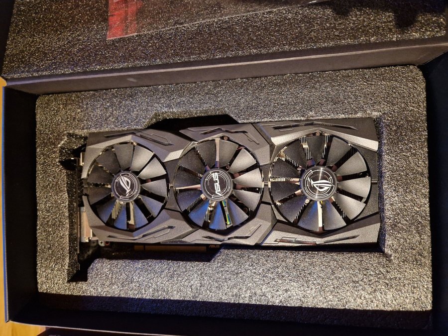 ASUS GEFORCE STRIX GTX 1070 Gaming Grafikkort