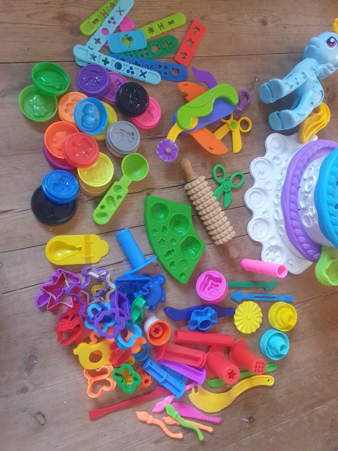 Play-Doh/lera Lekset med Tårta och Häst