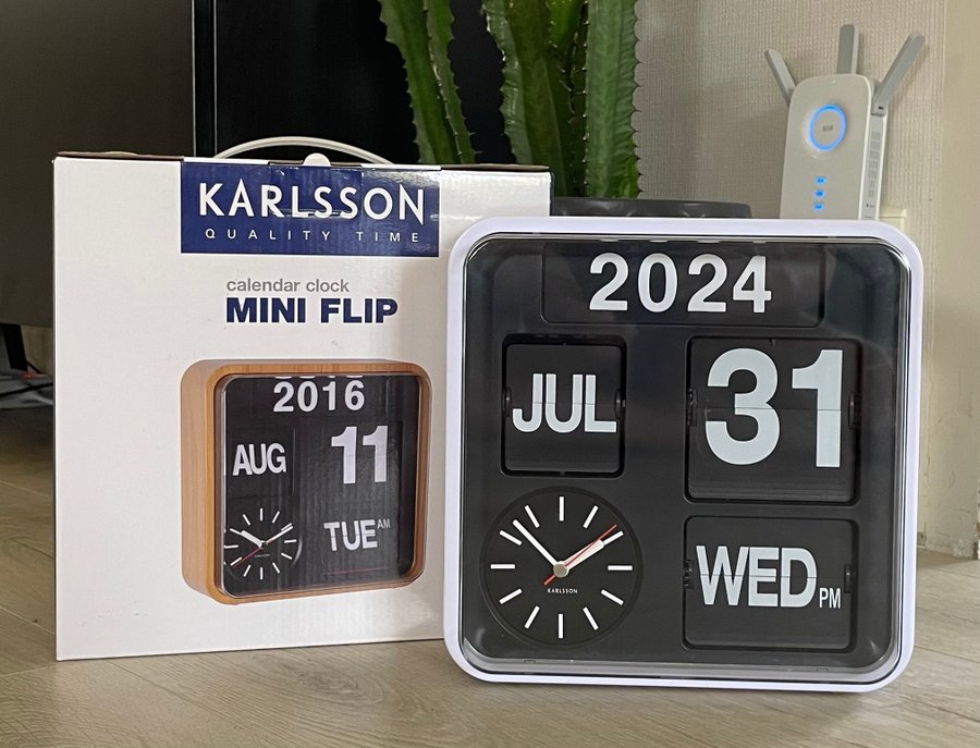 *~* Design Karlsson Mini flip kalender klocka ~ Flip clock *~*