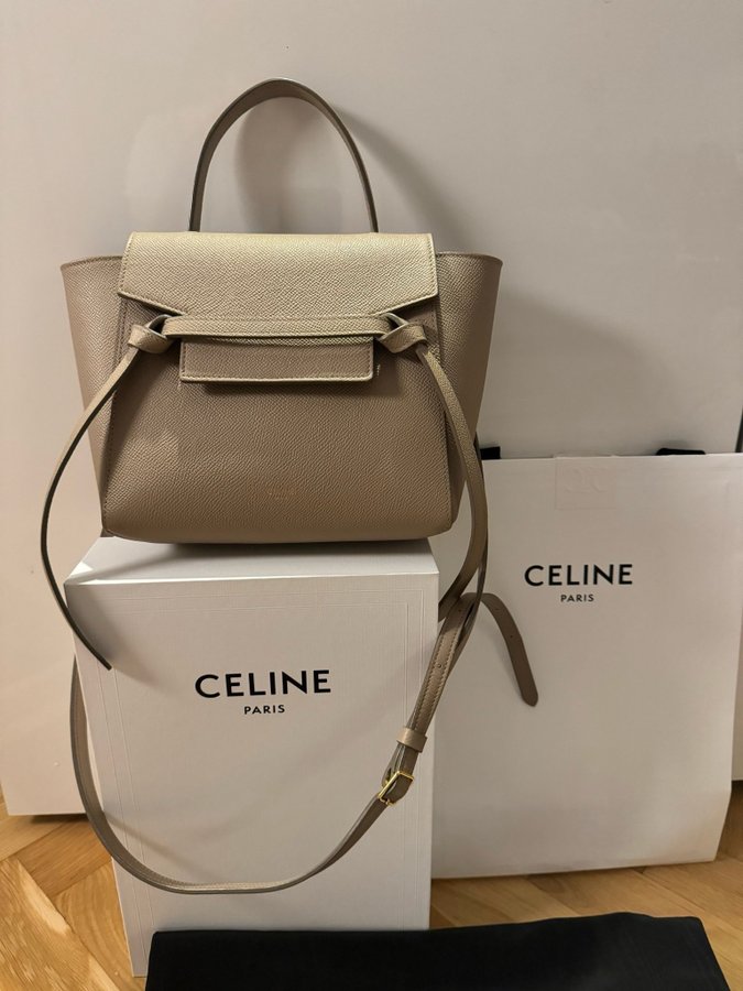 CELINE väska nano ( tauoe) med alla tillbehör :)