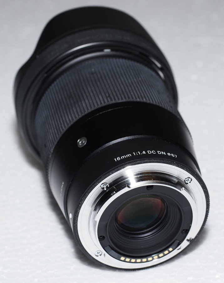 Sigma 16mm f/1.4 DC DN Contemporary Objektiv