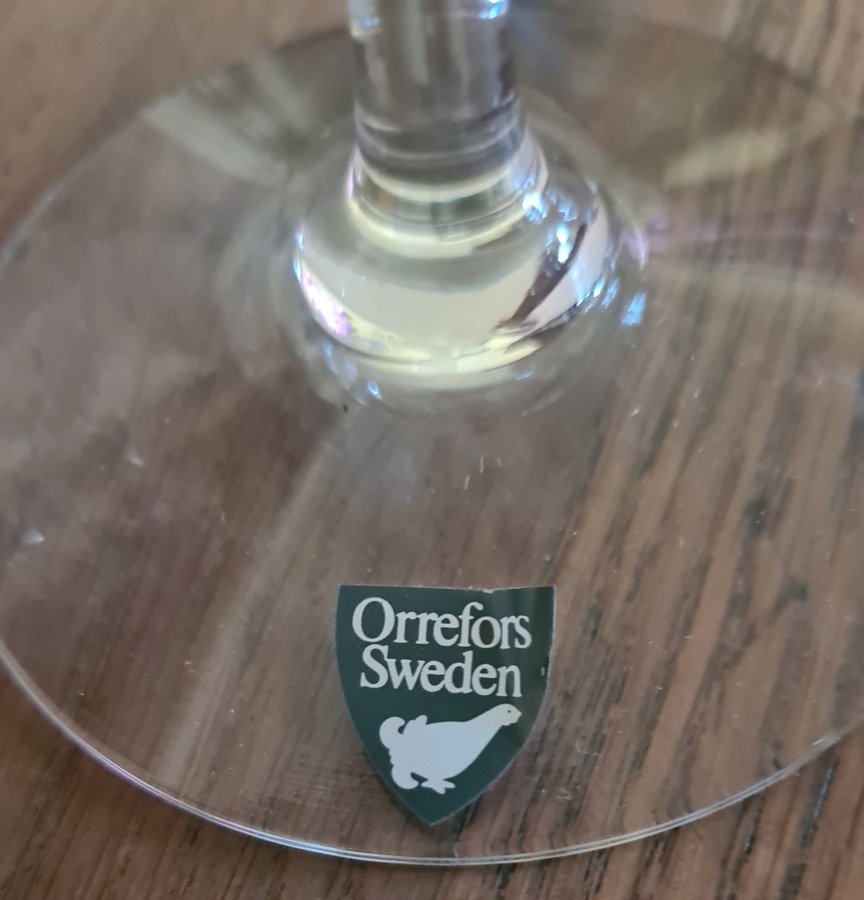 10 st större och 2 st mindre champagneglas Orrefors