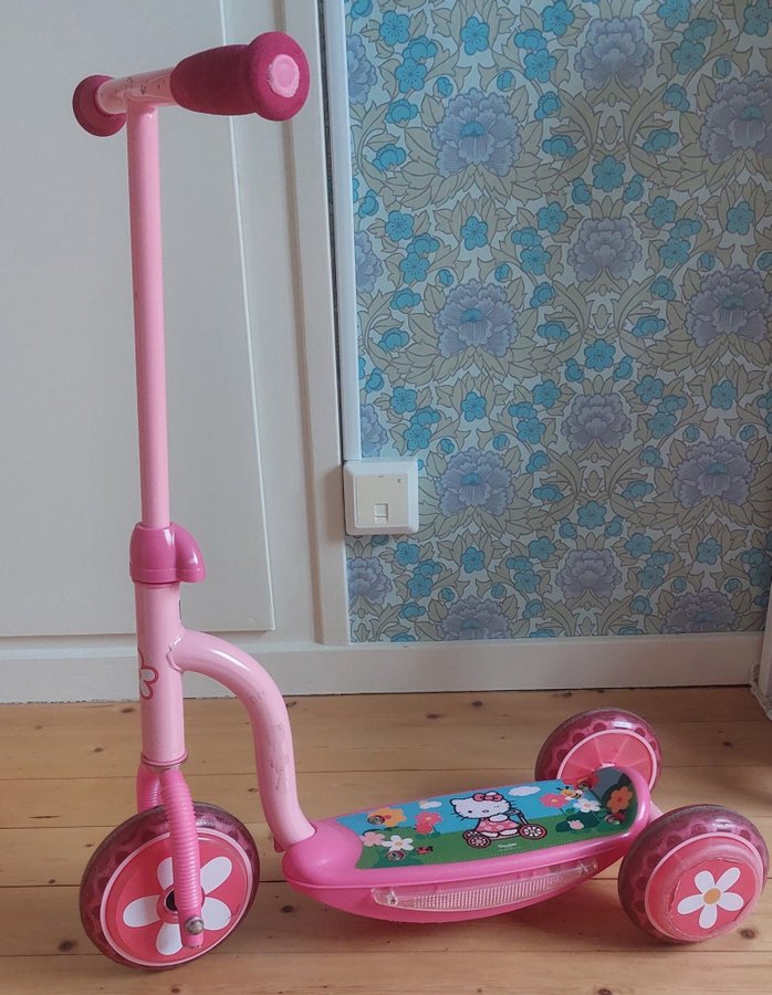 Hello Kitty Sparkcykel