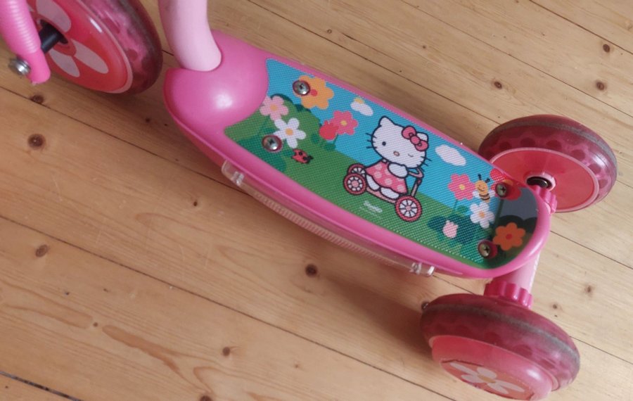 Hello Kitty Sparkcykel