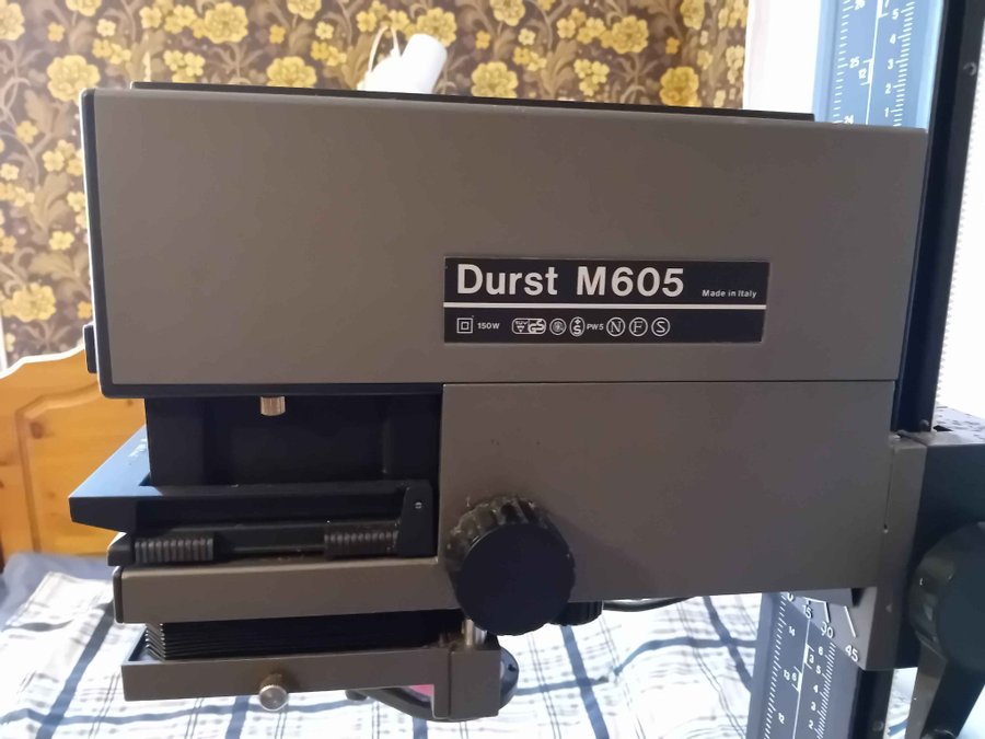 Förstoringsapparat Durst M605