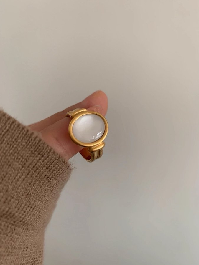 Ringar i stål med 18k guld med skal size:16-18MM