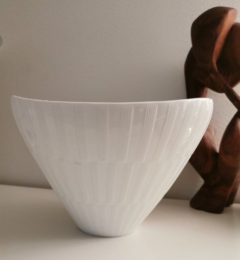 Vintage Gullaskruf 1950~White bowl ~Swedish artglass~