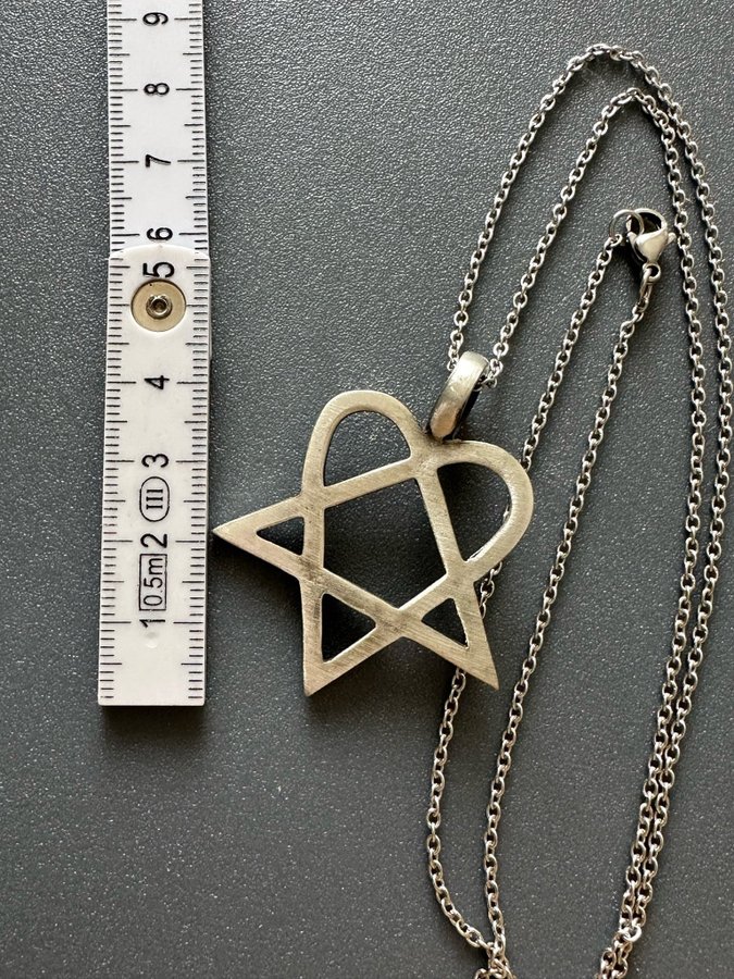 Halsband Heartagram HIM Tenn Rostfri Kedja