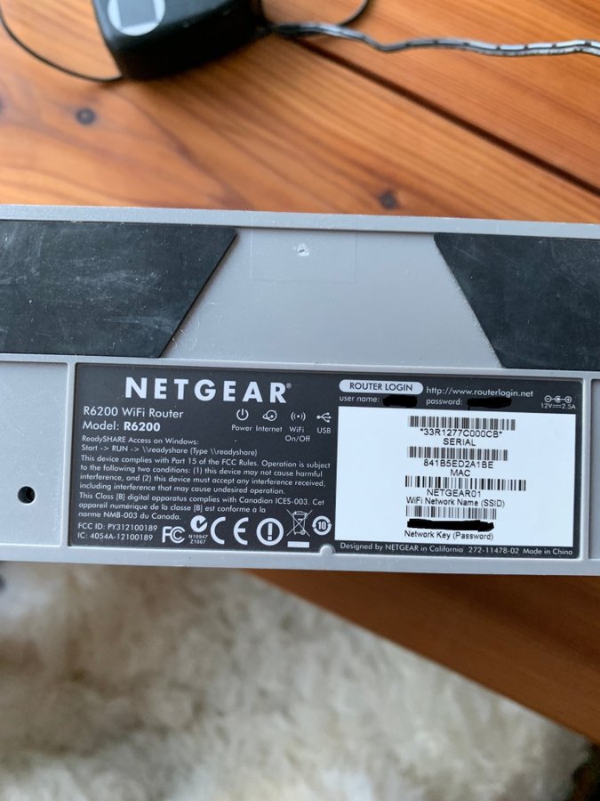 Netgear R6200 WiFi router