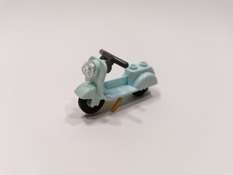 Lego - fordon - motorcykel - vespa - light aqua