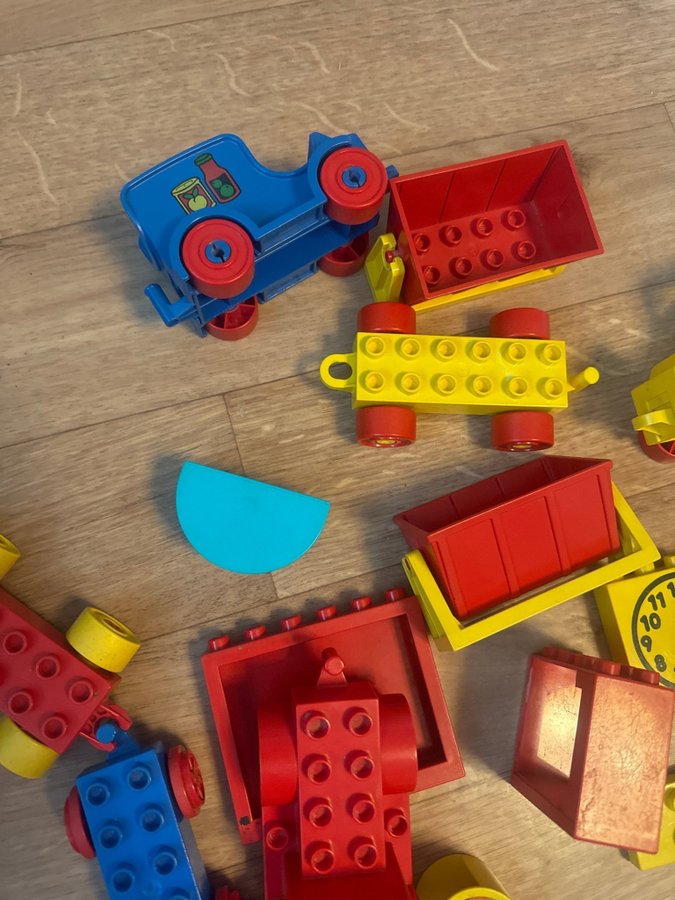 Lego Duplo - Stor samling med figurer, fordon och byggstenar