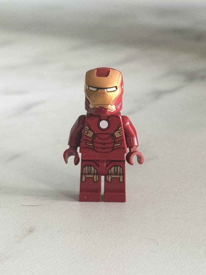 Lego Iron Man - Mark 7 Armor, Small Helmet Visor