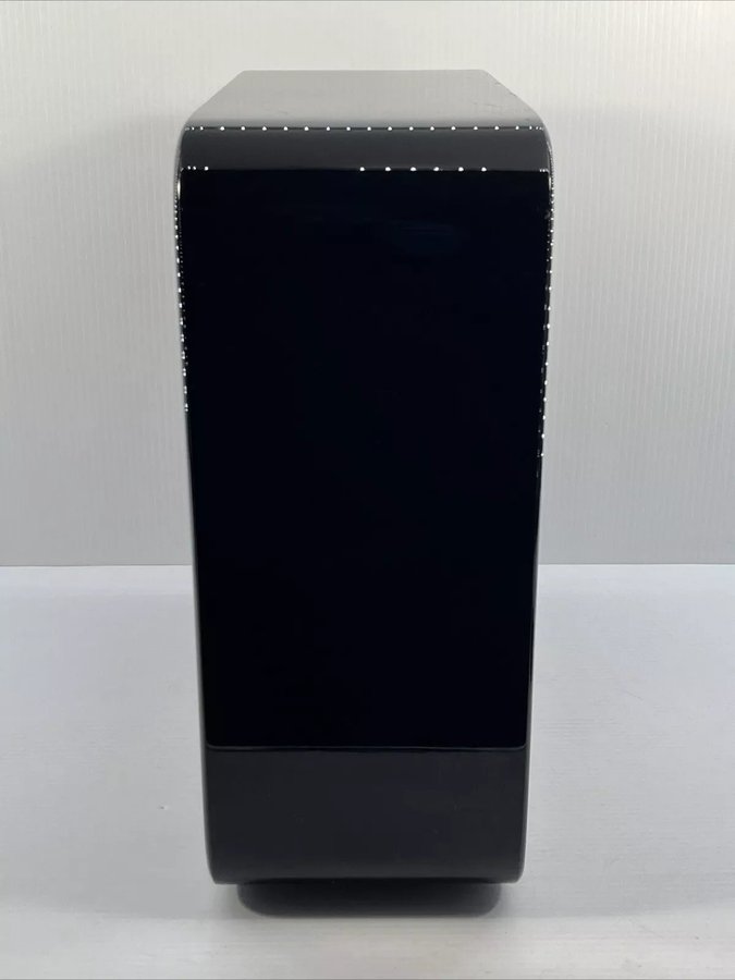 SONOS SUB Gen 2 Wireless Subwoofer Gloss Black - Powers On