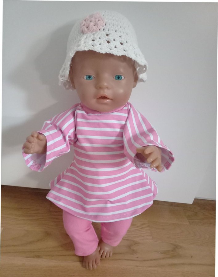 Dockkläder. Top ,  byxor mössa  hatt..modell baby born 43 cm