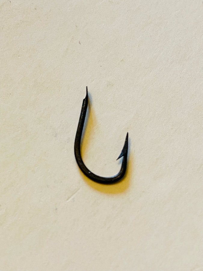 MUSTAD nr8. Qual 421 . 1000 krokar. Samfrakt om ni vinner fler auktioner !