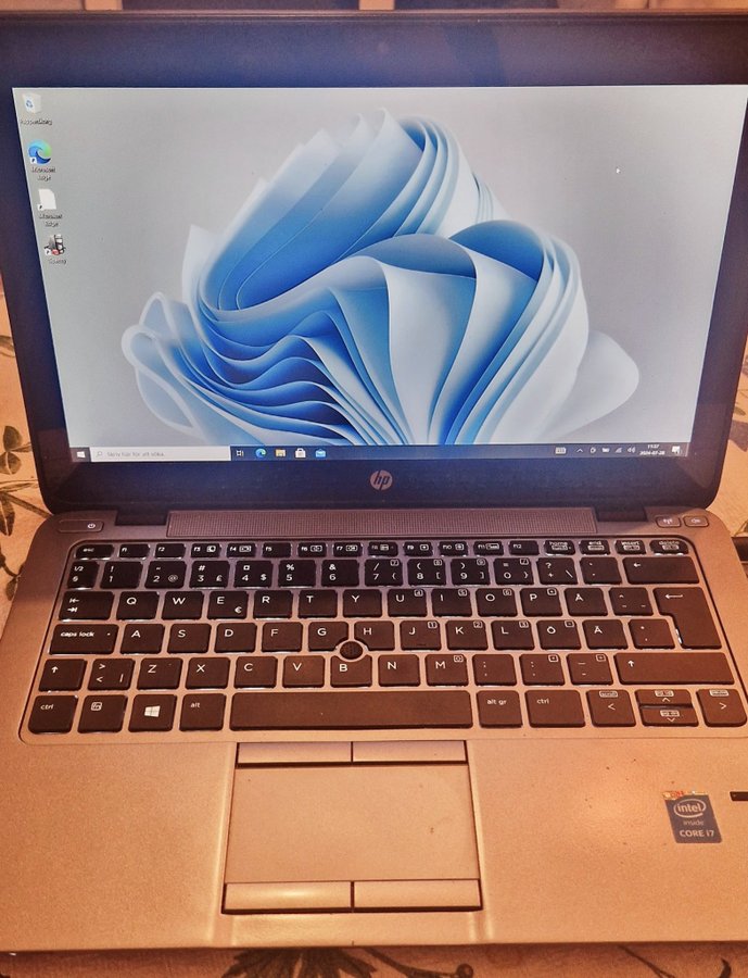 HP Elitebook touch-skärm 820 G2 i7-5500U/8GB/256GB SSD/Win10/Intel HDNR1