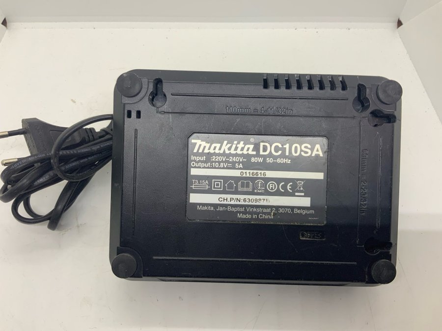 Makita DC10SA, 10,8V Batteriladdare