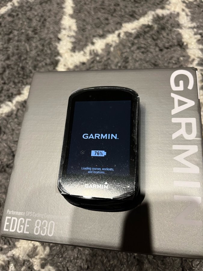 Garmin Edge 830 - Cykeldator med fäste *NY*